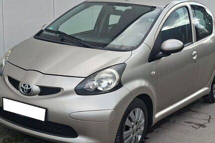 Toyota Aygo (X) 149.911 km 2.499 &euro; Detmold 32758