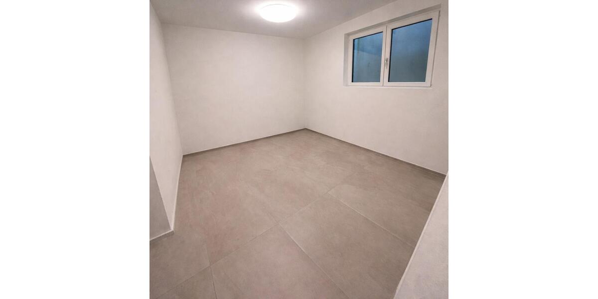 Etagenwohnung Vöhringen - 2.5 Zimmer, 83 m&sup2;, 1.323&euro; | Angebot:26291898