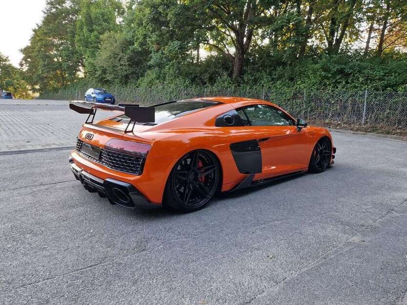 R8
