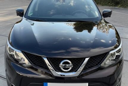 Nissan Qashqai 83.000 km 14.200 € München 81739