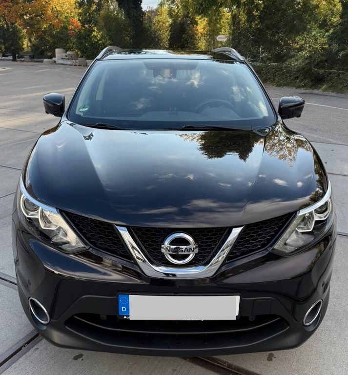 Nissan Qashqai 83.000 km 14.200 € München 81739