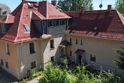 Haus Oelsnitz - 10 Zimmer, 290 m&sup2;, 65.000&euro; | Angebot:26314986