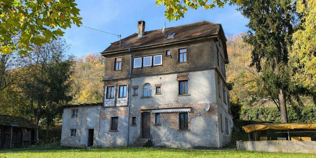 Einfamilienhaus Mühlacker / Enzberg Enzberg - 10 Zimmer, 228 m&sup2;, 297.000&euro; | Angebot:25988460