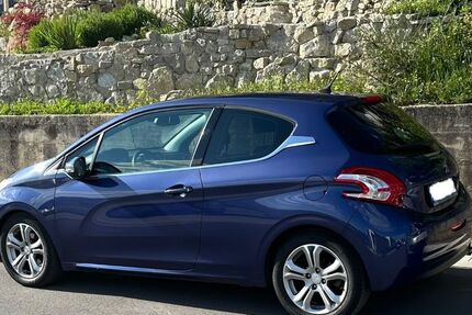 Peugeot 208 103.000 km 4.500 &euro; Niederstetten 97996