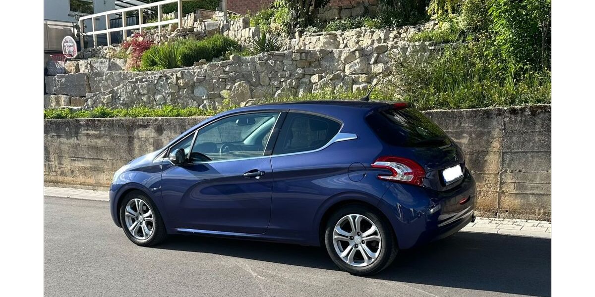 Peugeot 208 103.000 km 5.100 &euro; Niederstetten 97996