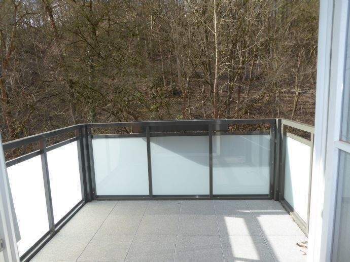 Schöne 4-Zimmer-Wohnung mit Gäste-WC und Balkon im DG in zentrumsnaher Wohnlage von Rudolstadt 4 zimmer