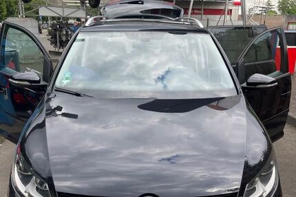 VW Touran 194.317 km 8.900 &euro; Leverkusen 51377