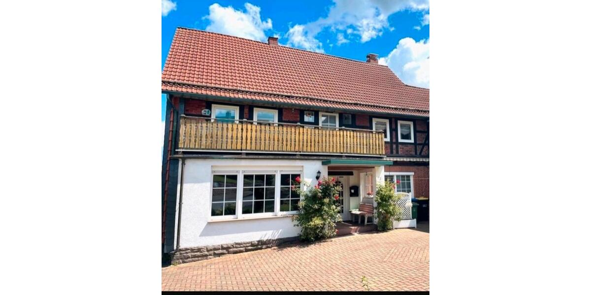 Einfamilienhaus Eschershausen - 11 Zimmer, 300 m&sup2;, 750&euro; | Angebot:25419553