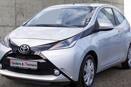 Toyota Aygo (X) 127.172 km 7.880 &euro; Itzehoe 25524