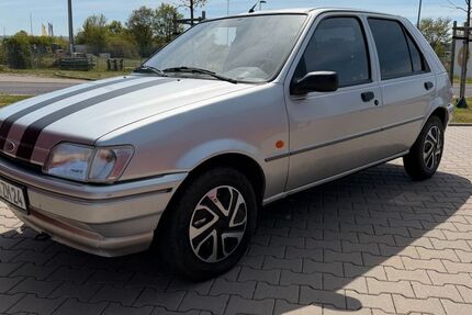 Ford Fiesta 98.685 km 2.990 &euro; Erfurt 99089