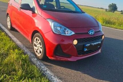 Hyundai i10 9.600 km 10.400 &euro; Gera 07548