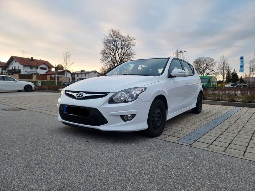 Hyundai i30 142.000 km 2.100 € Obernzell 94130