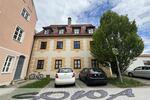 Attraktives Mehrfamilienhaus mit 5 Wohneinheiten, zwei Garagen und Garten in zentraler Lage in Neuburg - Ein Objekt von Ihrem Immobilienpartner SOWA Immobilien und Finanzen - Mehrfamilienhaus, Wohnhaus Neuburg an der Donau | Angebot:26299733
