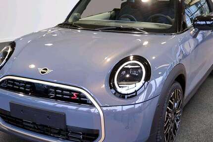 Mini Cooper S Cabrio 2.384 km 37.917 &euro; München 80788