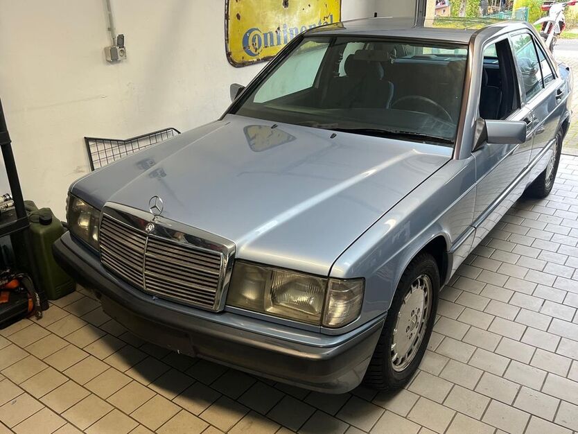 Mercedes-Benz 190 206.000 km 4.500 € Potsdam 14469