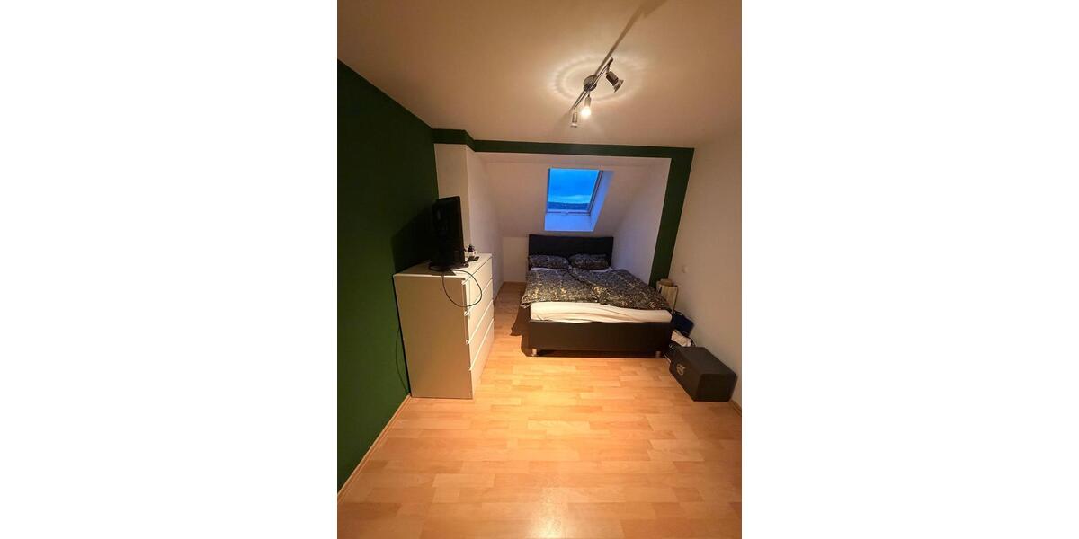 Dachgeschoßwohnung Tirschenreuth - 2 Zimmer, 65 m&sup2;, 490&euro; | Angebot:25366161