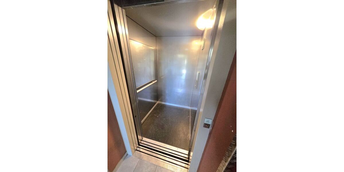 2-Zimmer-Wohnung mit PKW-Stellplatz! Barrierefrei! Ideal für Eigennutzer oder Kapitalanleger! - Erdgeschoßwohnung Burgstädt | Angebot:25645940