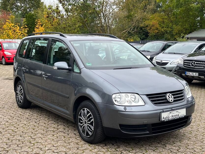 VW Touran 220.000 km 2.499 € Stadland 26935