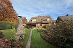 Freistehendes Zweifamilienhaus mit großem Garten in ruhiger Lage von Lünen 8 zimmer
