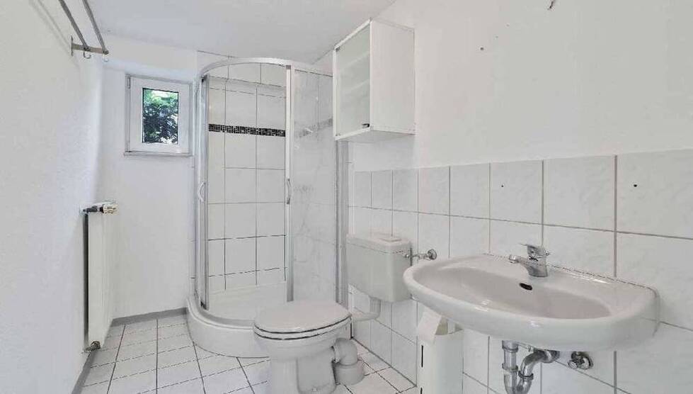 Zweifamilienhaus und Bungalow auf 2.412m² Traumgrundstück in Ratingen