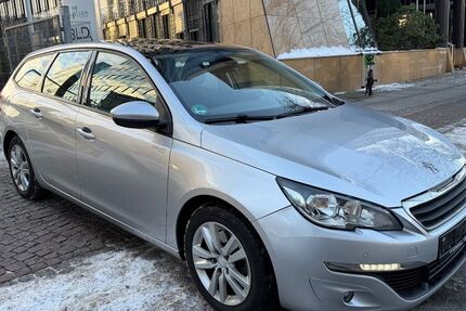 Peugeot 308 223.000 km 5.299 &euro; Berlin 10553