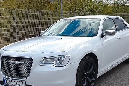 Chrysler 300C 109.000 km 18.900 &euro; Warszawa 