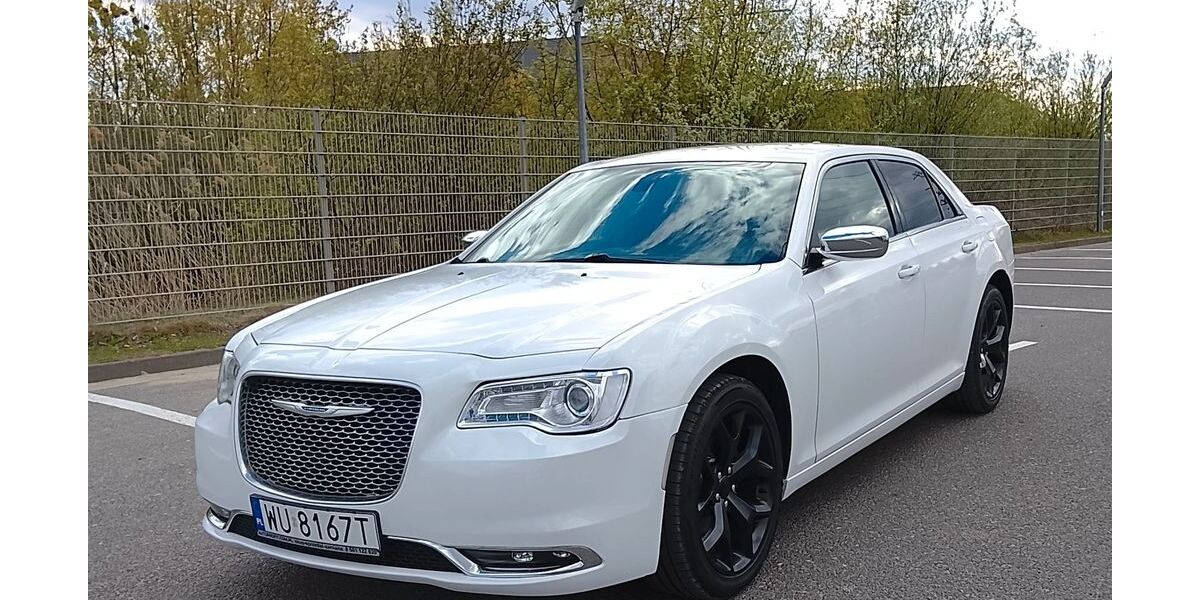 Chrysler 300C 109.000 km 18.900 &euro; Warszawa 