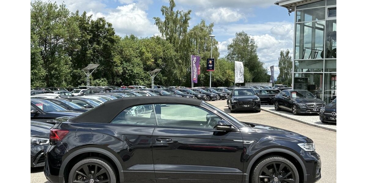 VW T-Roc Cabriolet R-Line KAMERA/NAVI/CARPLAY/DSG 28.400 km 29.900 &euro; Villingen-Schwenningen 78054