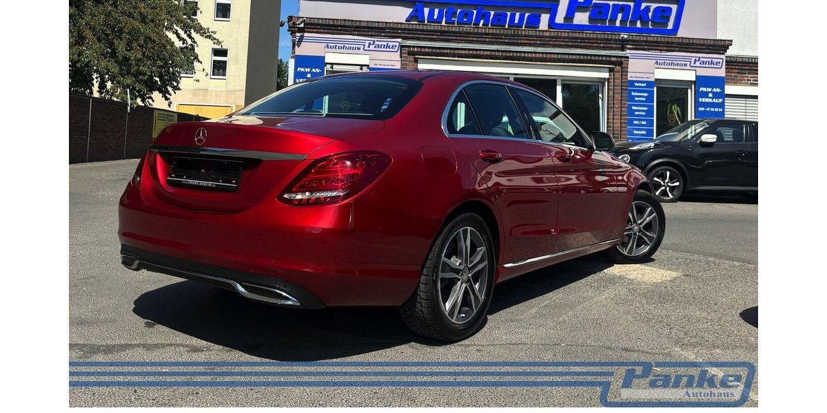 Mercedes-Benz C 180 CGI Lim. Aut.*SchiebD*HUD*LED*PDC*Memo*SH 50.435 km 17.990 &euro; Berlin 13187