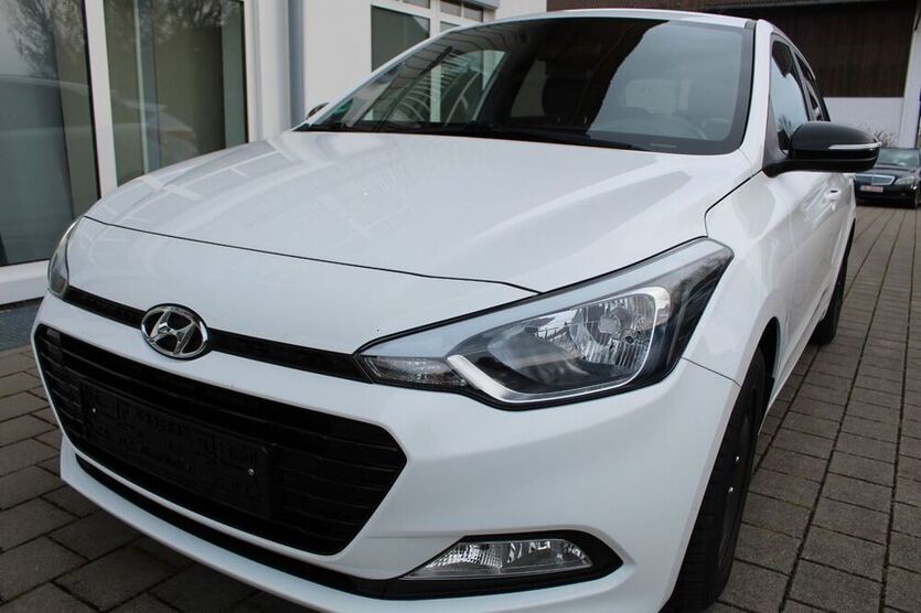 i20