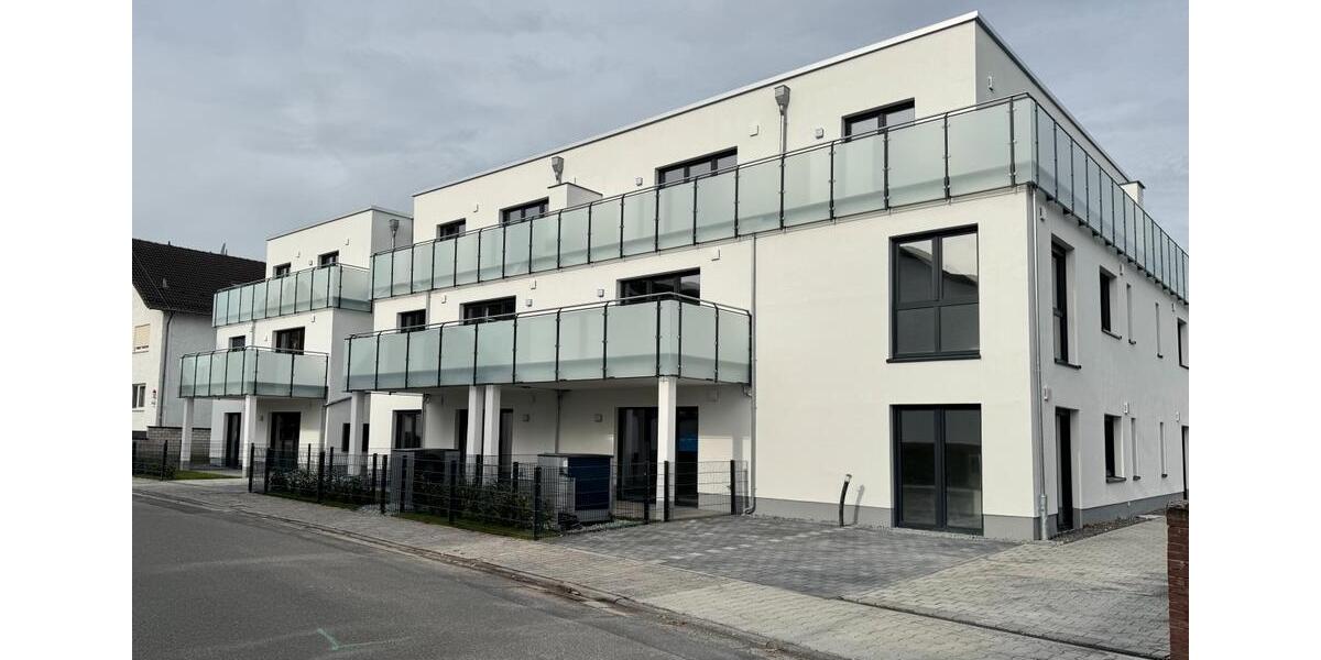 Helle 2,5-Zimmer-Penthouse-Wohnung mit hochwertiger Einbauküche und Aufzug 2.5 zimmer