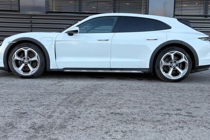 Porsche Taycan 21.700 km 64.700 &euro; Passau 94032