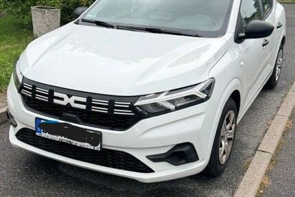 Dacia Sandero 10.900 km 12.750 &euro; Dresden 01157
