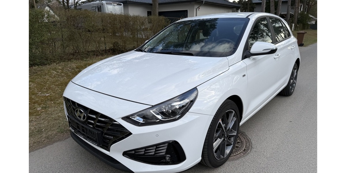 Hyundai i30 1.5 T-GDI Automatik Trend Mild-Hybrid Garant 11.183 km 20.900 &euro; Berlin 10247
