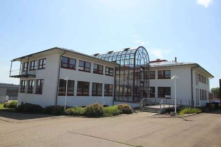 Büro in Salem 573 € 72.6 m² zimmer