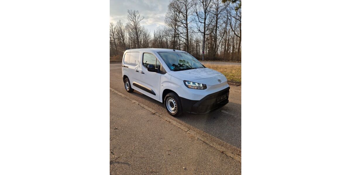 Toyota Proace City 39.350 km 16.750 &euro; Böblingen 71032