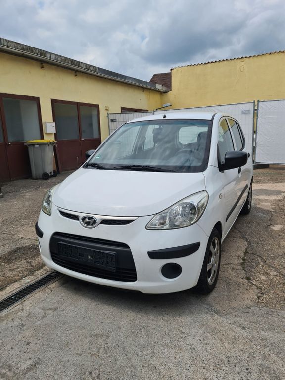 i10