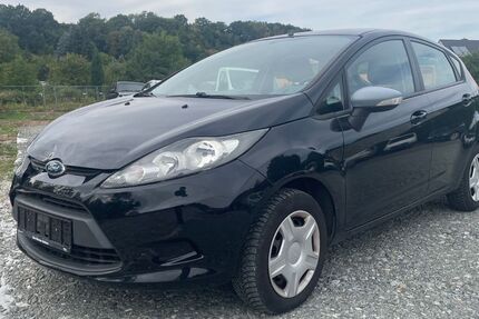 Ford Fiesta 123.000 km 1.999 € Seesen 38723