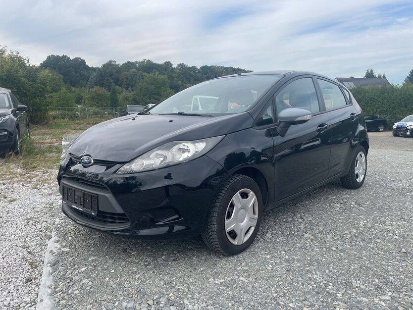 Ford Fiesta 123.000 km 1.999 € Seesen 38723