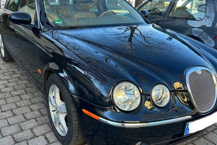 Jaguar S-Type 217.000 km 4.900 &euro; Feldkirchen 85622