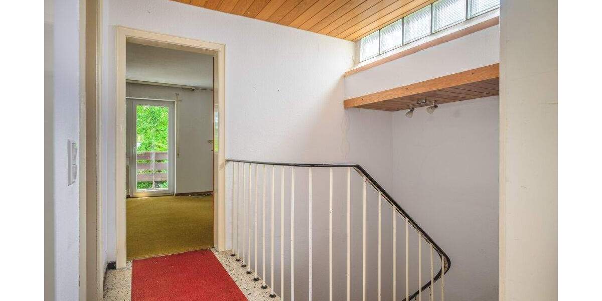 Sonniges Anwesen mit Traumgrundstück in sanierungsbedürftigem Zustand 5 zimmer