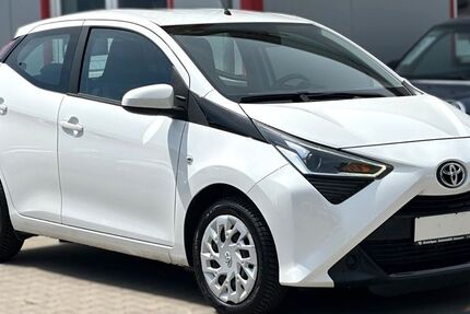 Toyota Aygo (X) 44.000 km 9.995 &euro; Bruchsal-Helmsheim 76646