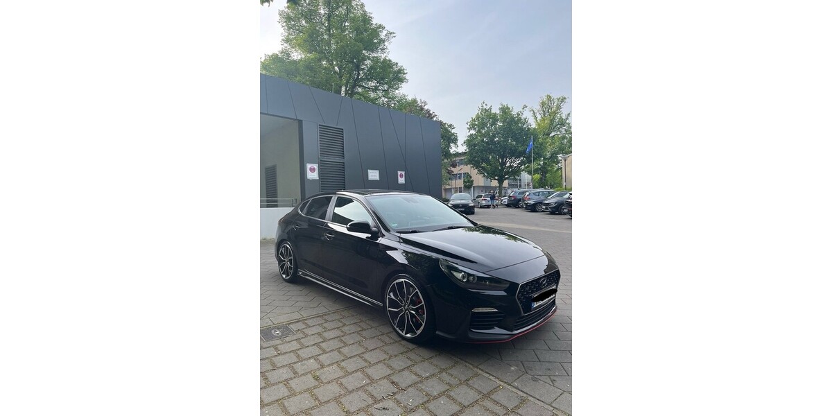 Hyundai i30 103.000 km 21.000 &euro; Hamburg 20038