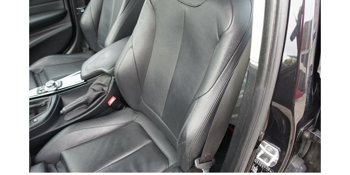 BMW 318d Touring Sport Bi-Xenon Navi PDC Leder Sitzhei 194.700 km 11.950 &euro; Neumarkt/OPf 92318