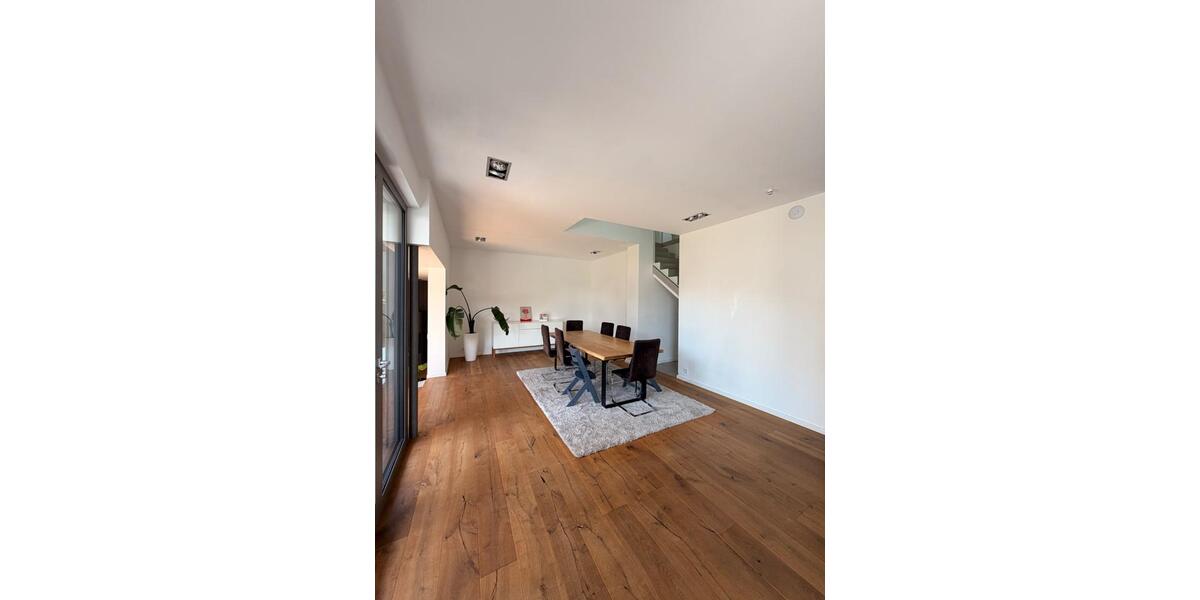 Einfamilienhaus Jülich - 8 Zimmer, 260 m&sup2;, 880.000&euro; | Angebot:26988876