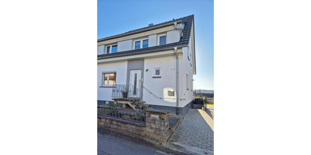 Doppelhaushälfte Bretten - 5 Zimmer, 90 m&sup2;, 430.000&euro; | Angebot:25063292