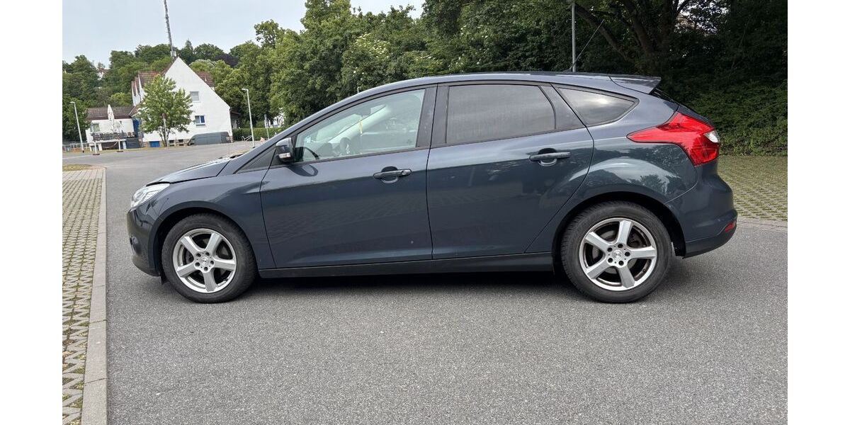 Ford Focus 124.000 km 5.299 &euro; Coburg 96450
