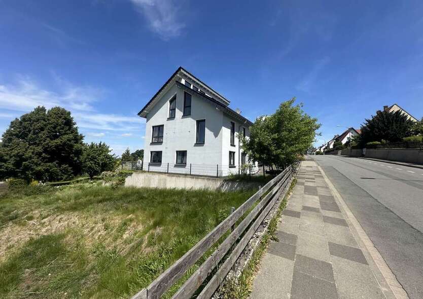 Haus zum Kaufen in Detmold 310.000 € 216 m²