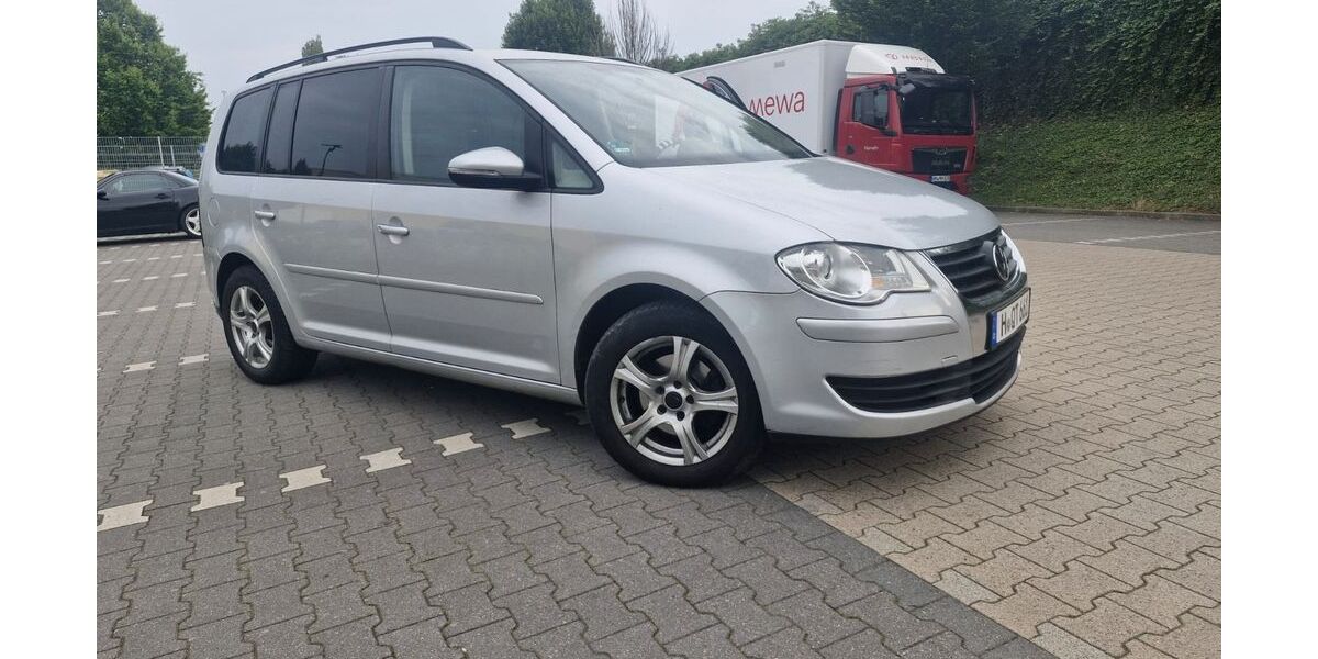 VW Touran 241.000 km 3.499 &euro; Hannover 30419