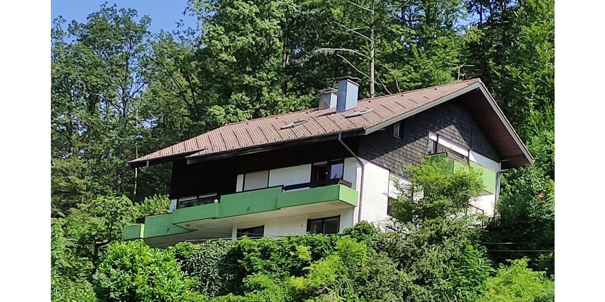Zwei Wohnungen, ein Hausgefühl: „Haus-im-Haus-Charakter“ mit Garten, Sauna und Kaminzimmer - Mehrfamilienhaus, Wohnhaus Bad Rippoldsau-Schapbach Schapbach | Angebot:26692716